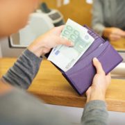 Verbod op grote contante betalingen - wat u moet weten